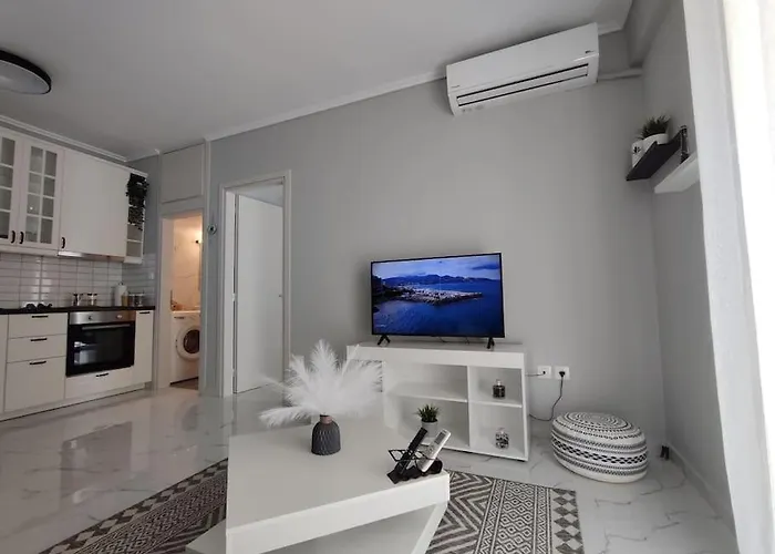 Amalia's Luxury * Salonic